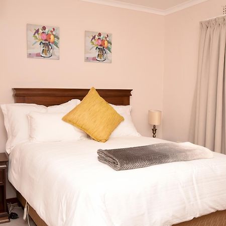 Vinolux Guest House Ουμτάτα Εξωτερικό φωτογραφία